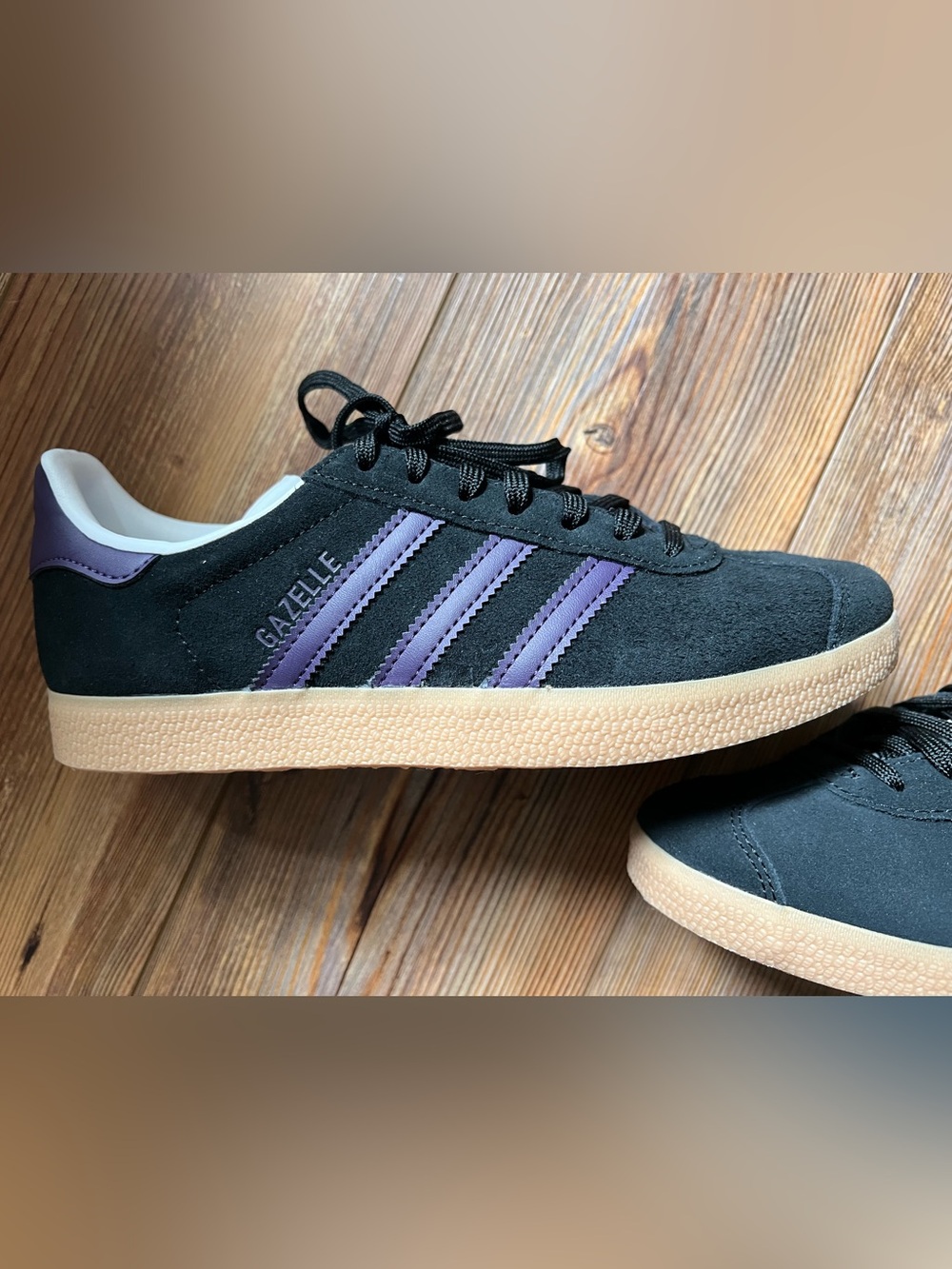 adidas Gazelle W Black with Purple Accents Shoe Box Label
